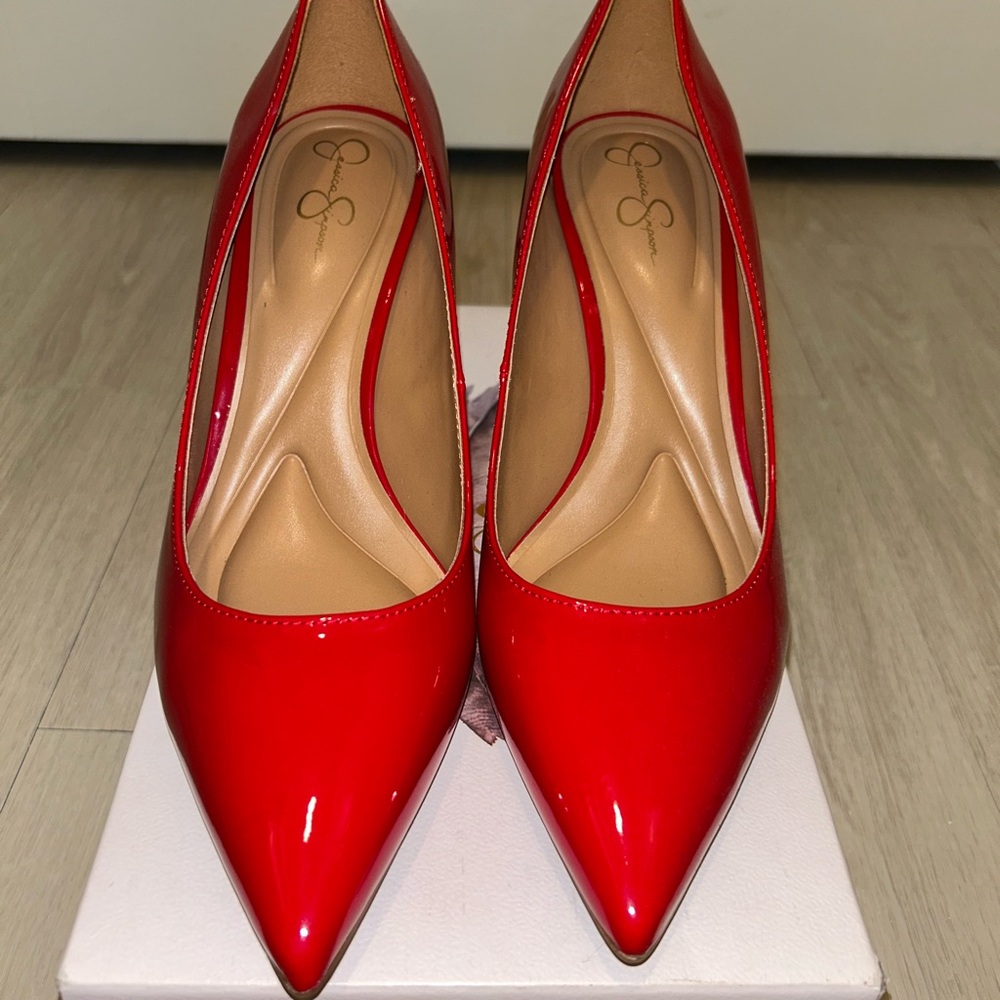 Jessica Simpson (NWOT) Nettles Pump in Wicked Red - Picture 5 of 8